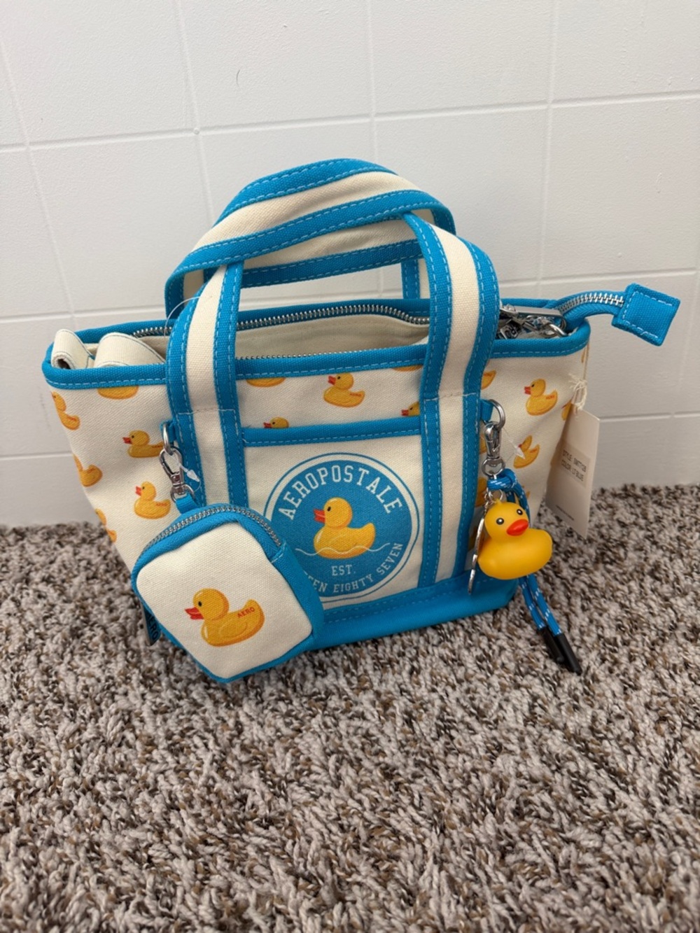 Aeropostale Duck Print Tote Bag - Picture 3 of 3